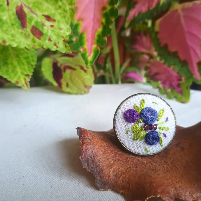 Anillo Flora Morado en Tono Bronce Vintage - Imagen 2