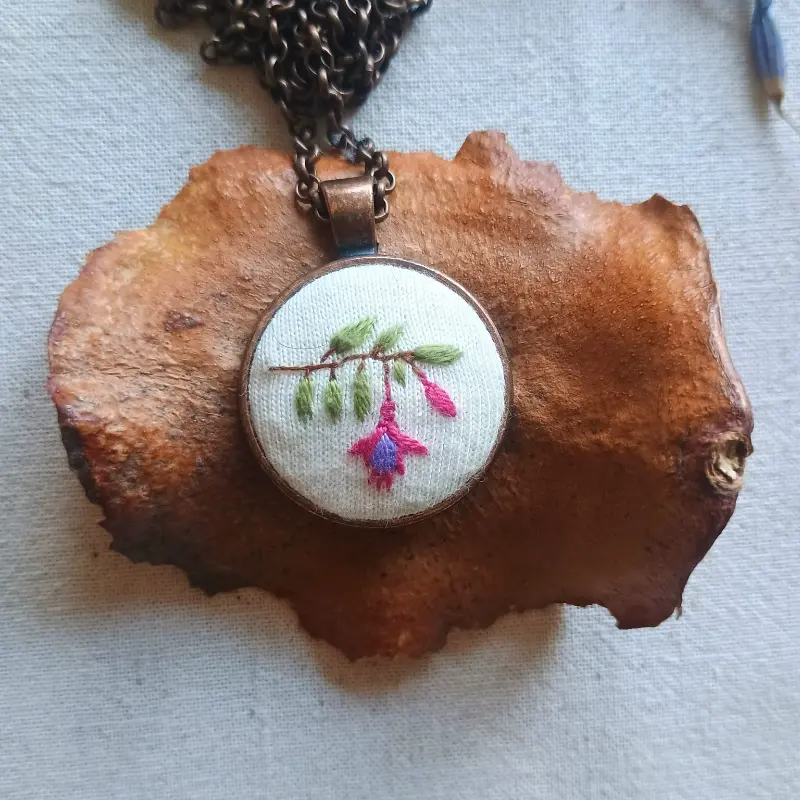 Collar Chilco en Flor y Tono Cobre - Imagen 2