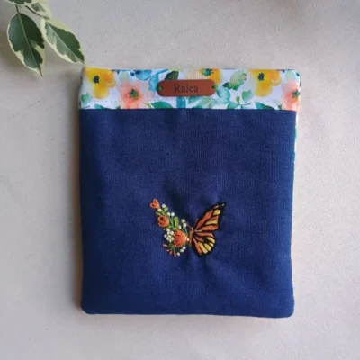 Funda Kindle Mariposa • Bordada a Mano