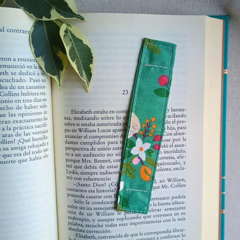 Marcapáginas Magnético de Tela Floral 8