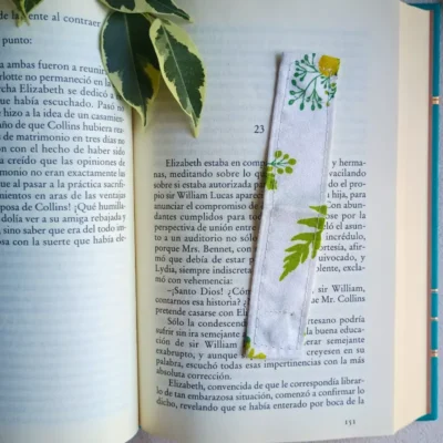 Marcapáginas Magnético de Tela Hojas 2